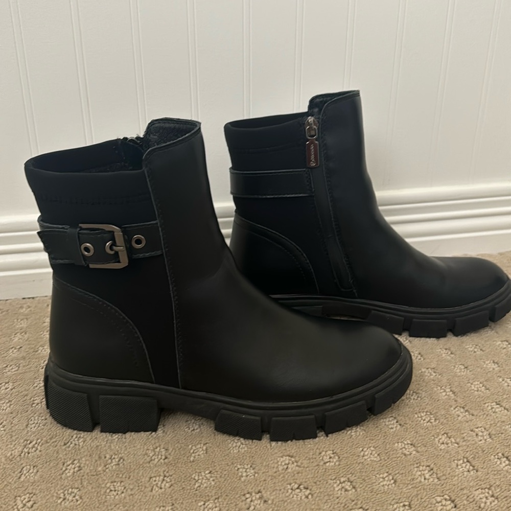 Blondo Prince Waterproof Chelsea Boot, Black, Sz 8